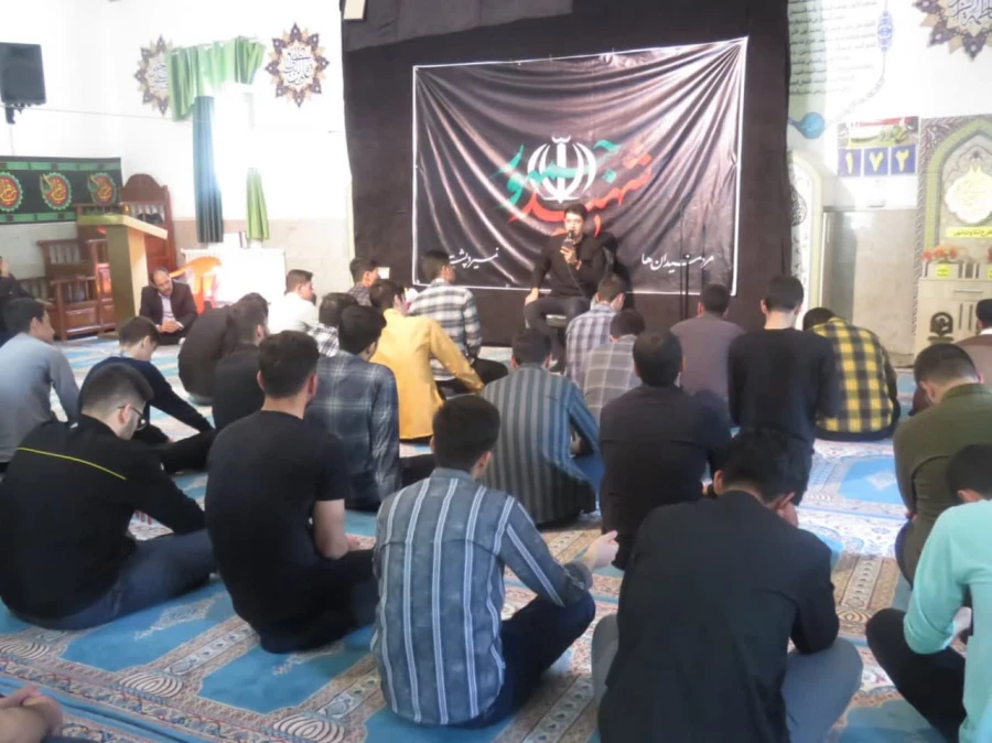 دانشگاهیان دانشگاه فرهنگیان اراک در سوگ شهید راه خدمت 12