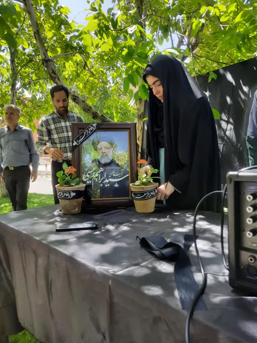 مراسم سوگواری شهدای خدمت 8