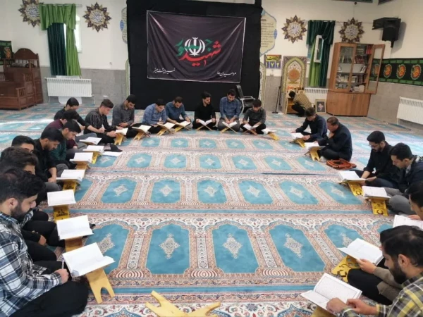 ختم سوره یاسین و الرحمن به مناسبت شهیدان خدمت آیت الله رئیسی و هیئت همراه 2