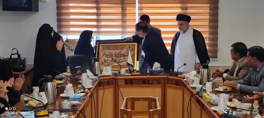 مراسم تکریم و معارفه سرپرست جدید پردیس حضرت زینب کبری(س) برگزار شد 5