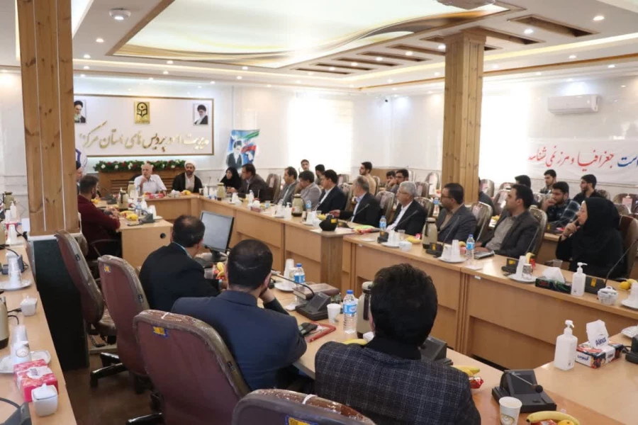 نشست هم اندیشی استادان و نخبگان دانشگاه فرهنگیان استان مرکزی برگزار شد 3