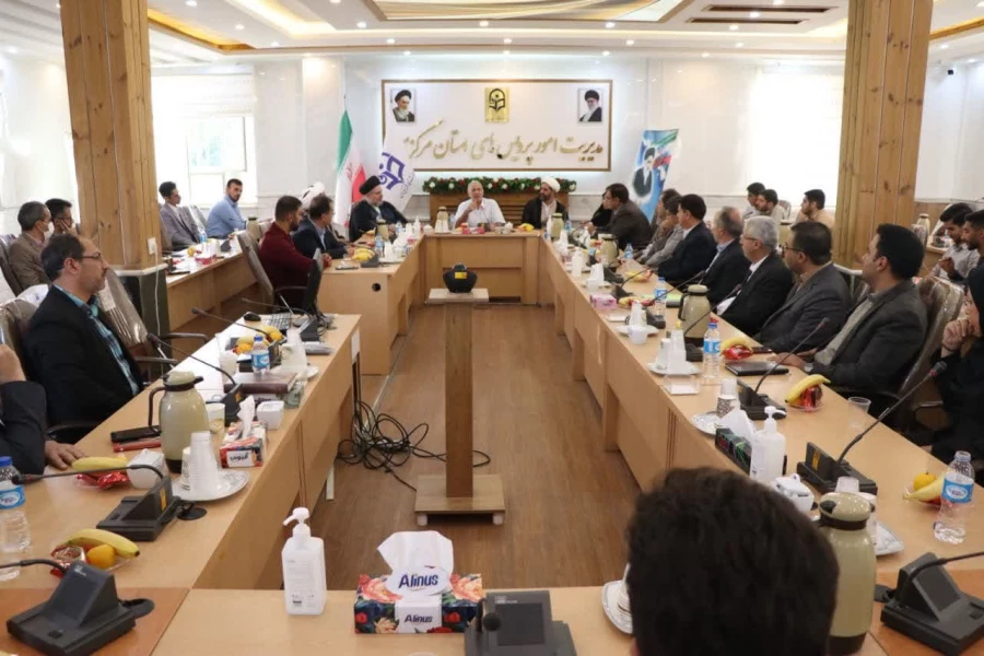 نشست هم اندیشی استادان و نخبگان دانشگاه فرهنگیان استان مرکزی برگزار شد 8