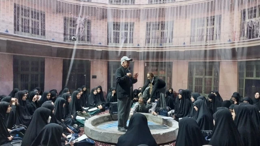 بازدید از موزه عبرت دانشجو معلمان پردیس حضرت زینب کبری (س) 2