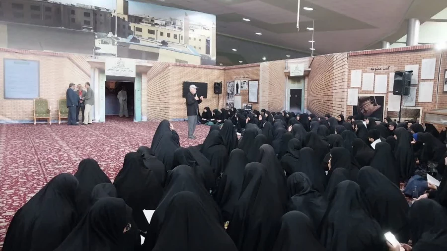 بازدید از موزه عبرت دانشجو معلمان پردیس حضرت زینب کبری (س) 2