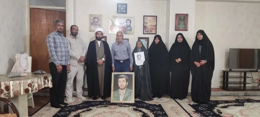 دیدار مسئول بسیج اساتید دانشگاه فرهنگیان استان مرکزی و اعضای کنگره شهدای دانشجو معلم با خانواده شهدا 5