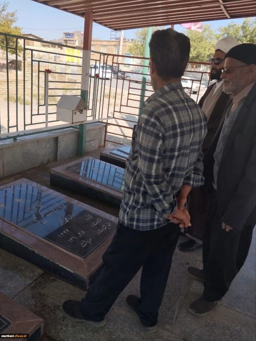 دیدار مسئول بسیج اساتید دانشگاه فرهنگیان استان مرکزی و اعضای کنگره شهدای دانشجو معلم با خانواده شهدا 8