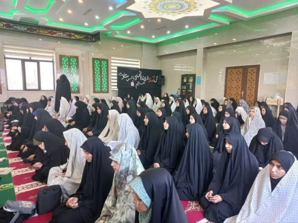 اقامه نماز ظهر و عصر به امامت آیت الله دری نجف آبادی در دانشگاه فرهنگیان پردیس زینب کبری (س) 2