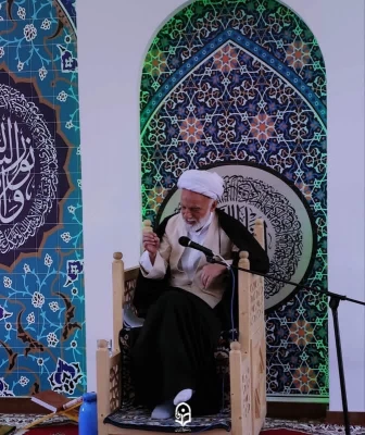 اقامه نماز ظهر و عصر به امامت آیت الله دری نجف آبادی در دانشگاه فرهنگیان پردیس زینب کبری (س) 2