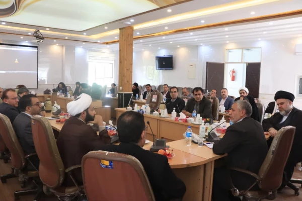 نشست تخصصی و حلقه صالحین بسیج اساتید دانشگاه فرهنگیان استان مرکزی  4