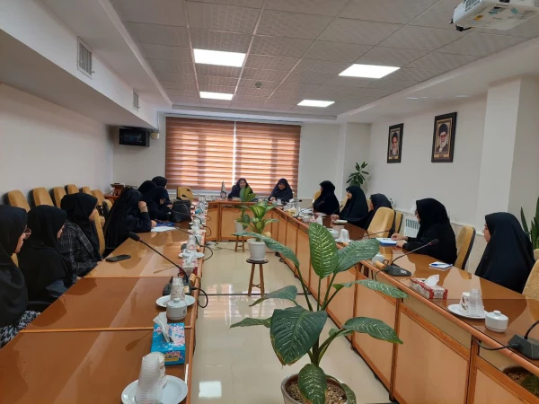 برگزاری نشست انجمن های علمی و دبیر کانون ها دانشگاه فرهنگیان استان مرکزی  3