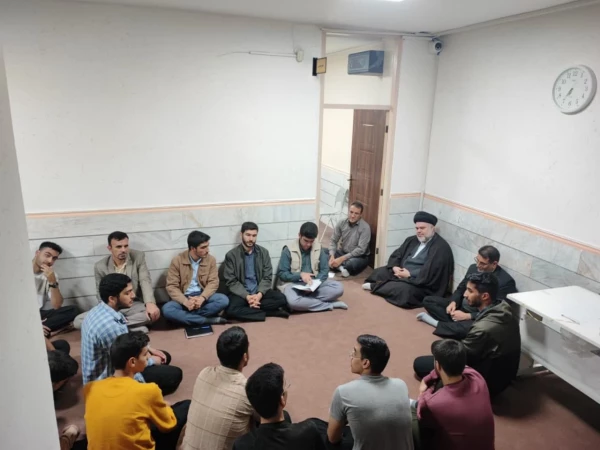 بازدید مسئولین دانشگاه از سرای دانشجویی شهید باهنر 3