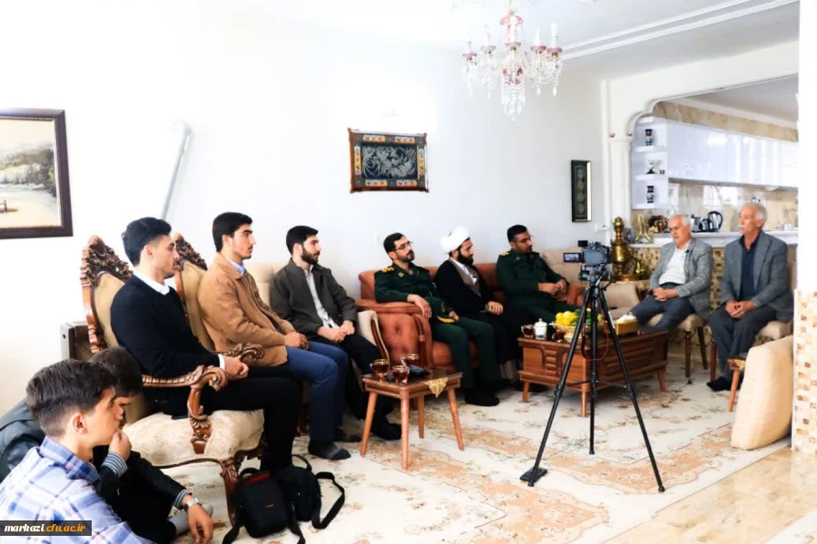 دیدار مسئول بسیج اساتید دانشگاه فرهنگیان و بسیج دانشجویی با خانواده شهدای دانشجو معلم  2