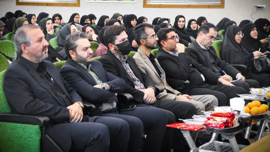 دوره مدیران و معلمان راهنمای مدارس مجری کارورزی 4