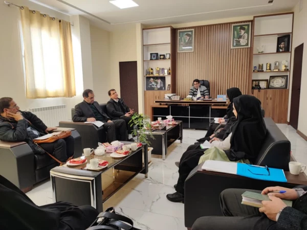 تشکیل جلسه شورای آموزشی  دانشگاه فرهنگیان استان مرکزی 
 4