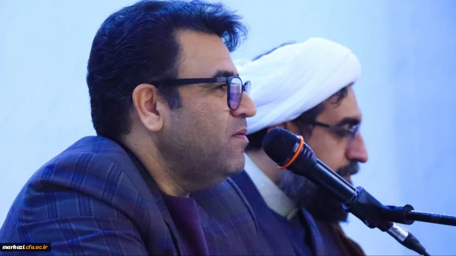 شست تخصصی دبیرخانه وحدت حوزه و دانشگاه در استان مرکزی به میزبانی دانشگاه فرهنگیان استان مرکزی برگزار شد. 
 2