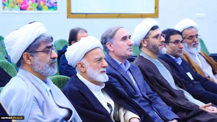 شست تخصصی دبیرخانه وحدت حوزه و دانشگاه در استان مرکزی به میزبانی دانشگاه فرهنگیان استان مرکزی برگزار شد. 
 2