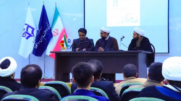 نشست تخصصی دبیرخانه وحدت حوزه و دانشگاه در استان مرکزی به میزبانی دانشگاه فرهنگیان استان مرکزی برگزار شد. 
 2