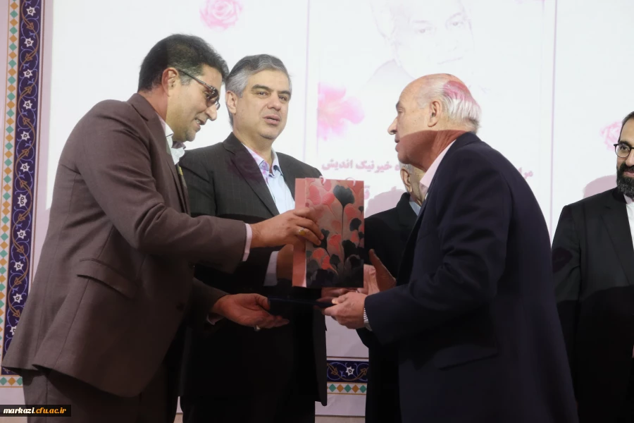  مراسم بزرگداشت یاد و خاطره خیر نیک اندیش حاج غلامعلی توکلی 
 2