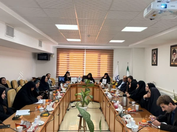 کرسی ترویجی "سیر تاریخی اشتغال زنان در بستر گفتمان های قبل و بعد از انقلاب اسلامی " 2