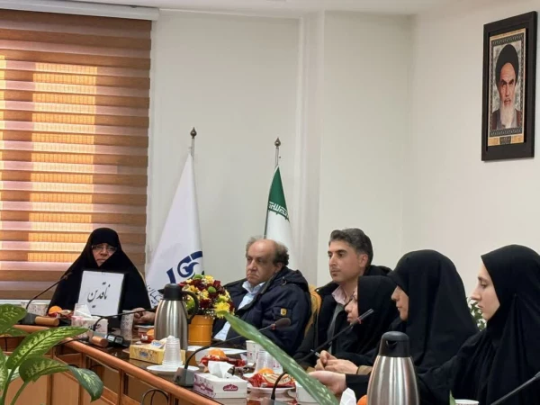 کرسی ترویجی "سیر تاریخی اشتغال زنان در بستر گفتمان های قبل و بعد از انقلاب اسلامی " 2