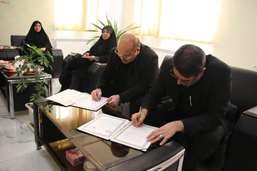 امضای تفاهم نامه همکاری بین دانشگاه فرهنگیان استان مرکزی و اداره کل کتابخانه های عمومی 2