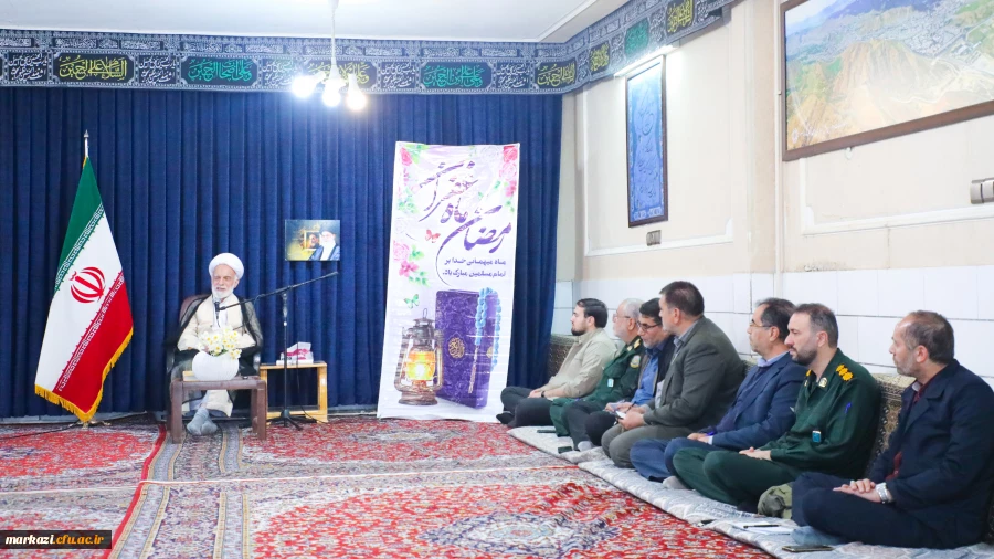 دیدار اعضای ستاد شورای هماهنگی اجلاسیه شهدای دانشجومعلم با آیت الله دری نجف آبادی، نماینده ولی فقیه در استان مرکزی  
 2