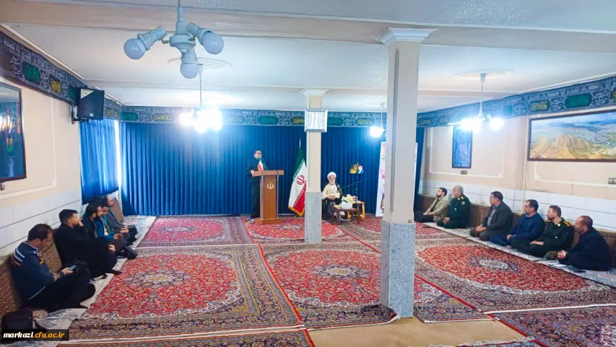 دیدار اعضای ستاد شورای هماهنگی اجلاسیه شهدای دانشجومعلم با آیت الله دری نجف آبادی، نماینده ولی فقیه در استان مرکزی  
 2