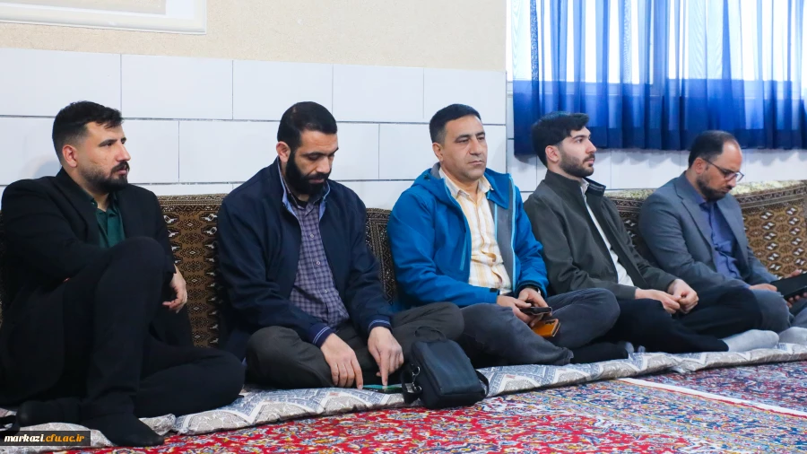 دیدار اعضای ستاد شورای هماهنگی اجلاسیه شهدای دانشجومعلم با آیت الله دری نجف آبادی، نماینده ولی فقیه در استان مرکزی  
 2