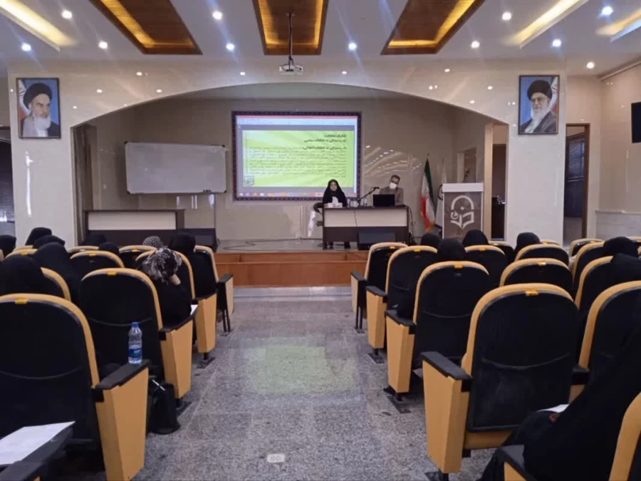 نشست توجیهی شیوه نامه انضباطی دانشجویی، برای دانشجویان جدید الورود ۱۴۰۳ 5