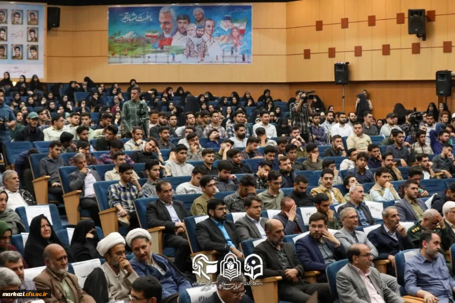 عطر شهدا در فضای استان مرکزی پیچید؛ درخشش نخستین اجلاسیه  ۵۲ شهید دانشجومعلم با روایتی ناب از ایثار و حماسه 4