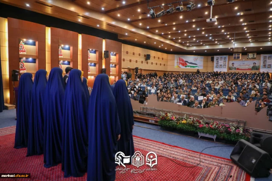 عطر شهدا در فضای استان مرکزی پیچید؛ درخشش نخستین اجلاسیه  ۵۲ شهید دانشجومعلم با روایتی ناب از ایثار و حماسه 7