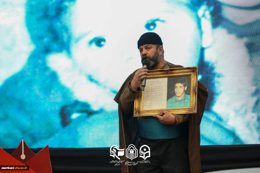 عطر شهدا در فضای استان مرکزی پیچید؛ درخشش نخستین اجلاسیه  ۵۲ شهید دانشجومعلم با روایتی ناب از ایثار و حماسه 17