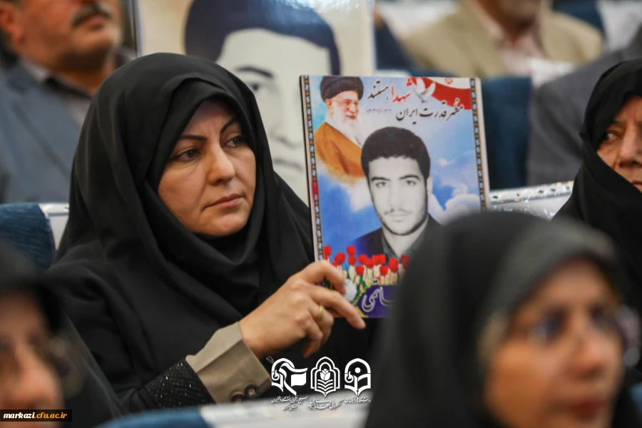 عطر شهدا در فضای استان مرکزی پیچید؛ درخشش نخستین اجلاسیه  ۵۲ شهید دانشجومعلم با روایتی ناب از ایثار و حماسه 18