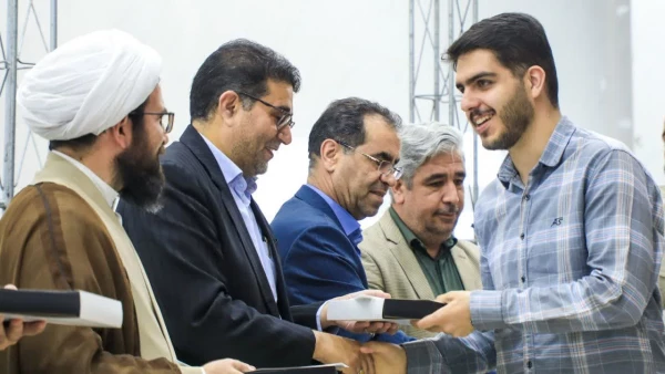 آیین تجلیل از رتبه های برتر دانشگاه فرهنگیان استان مرکزی در سی وچهارمین جشنواره قرآن و عترت دانشگاه فرهنگیان کشور 2