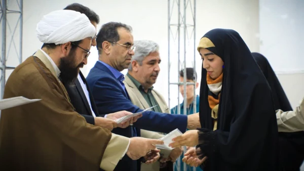 آیین تجلیل از رتبه های برتر دانشگاه فرهنگیان استان مرکزی در سی وچهارمین جشنواره قرآن و عترت دانشگاه فرهنگیان کشور 2