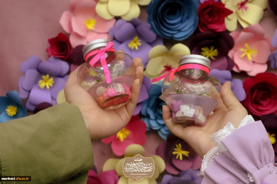 مراسم گرامیدشت دهه کرامت و روز دختر در پردیس حضرت زینب کبری(س) 2