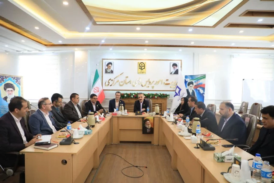  نشست سرپرست معاونت آموزشی و تحصیلات تکمیلی دانشگاه فرهنگیان با اعضای هیأت علمی استان مرکزی  3