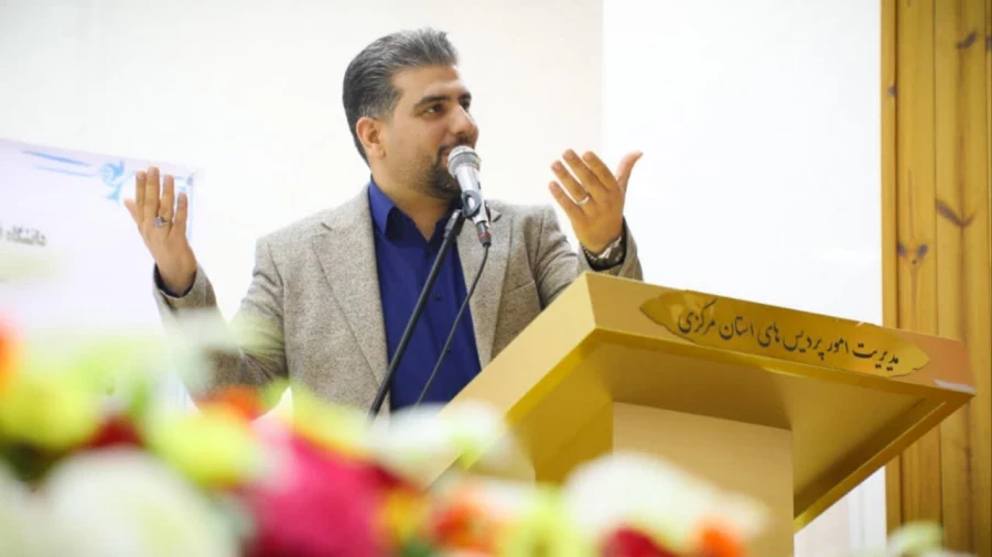 آیین بزرگداشت مقام معلم ویژه دانشجومعلمان در دانشگاه فرهنگیان استان مرکزی برگزار شد 6