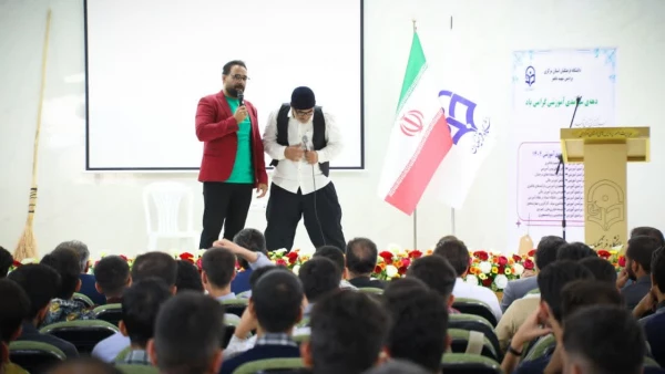 آیین بزرگداشت مقام معلم ویژه دانشجومعلمان در دانشگاه فرهنگیان استان مرکزی برگزار شد 7