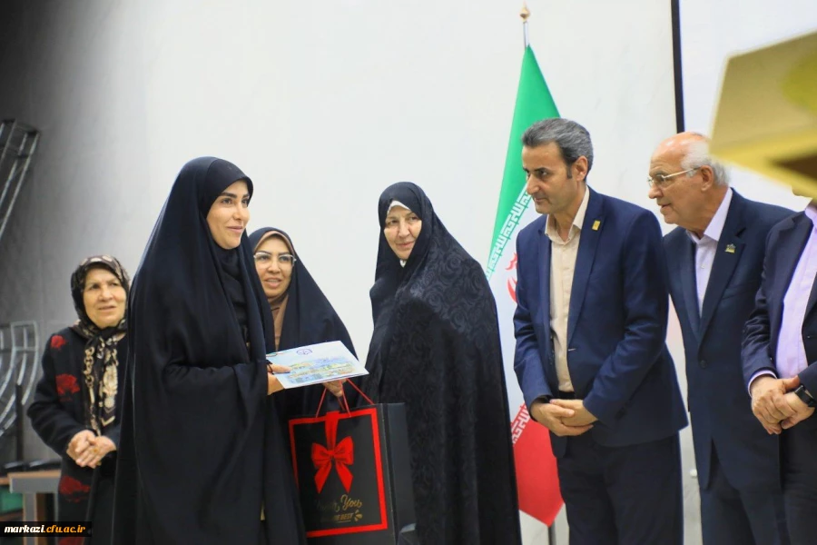  برگزاری مراسم گرامیداشت دهه سرآمدی آموزش در دانشگاه فرهنگیان استان مرکزی
 5