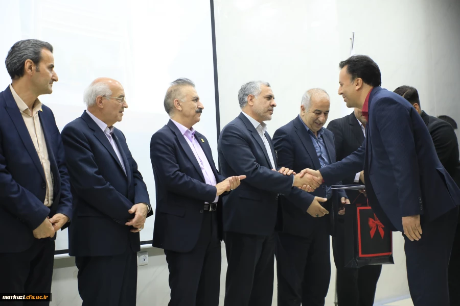  برگزاری مراسم گرامیداشت دهه سرآمدی آموزش در دانشگاه فرهنگیان استان مرکزی
 4