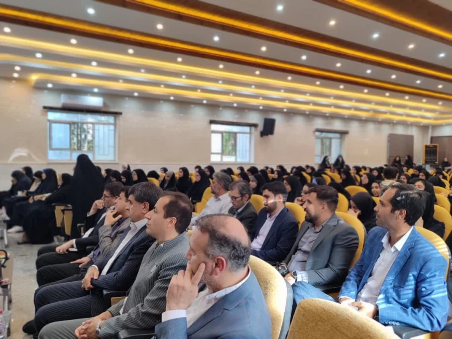 آیین بزرگداشت روز و هفته معلم، دهه کرامت و روز دختر در پردیس حضرت زینب کبری(س)  2