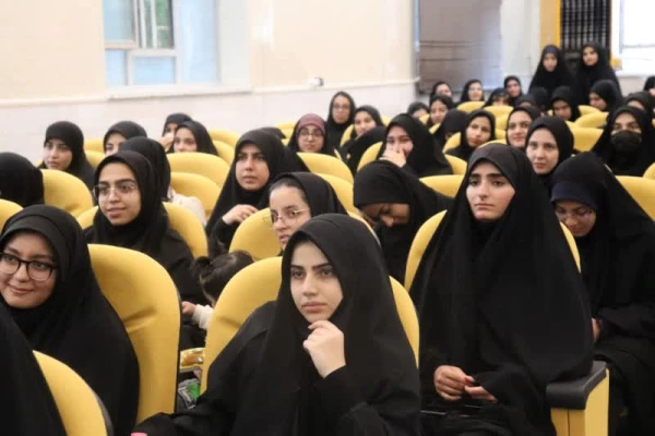 آیین بزرگداشت روز و هفته معلم، دهه کرامت و روز دختر در پردیس حضرت زینب کبری(س)  2