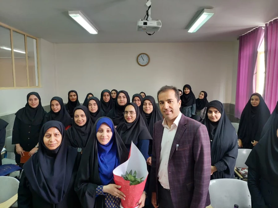 گرامیداشت مقام شامخ معلم و استاد در پردیس حضرت زینب کبری(س) 2