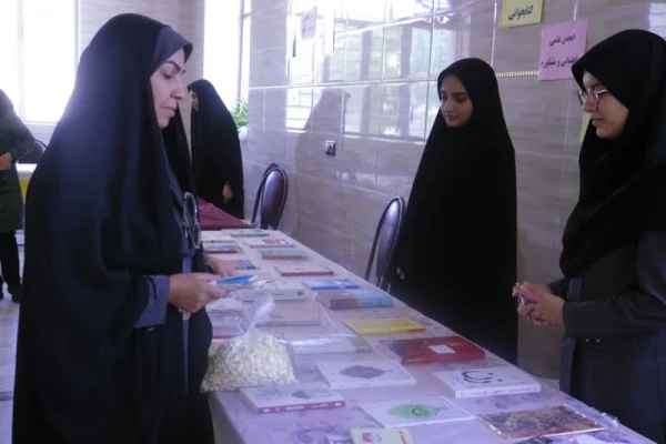 برگزاری جشنواره غذا و بازارچه دانشجویی "در مسیر مقاومت" پردیس حضرت زینب کبری (س) استان مرکزی 2