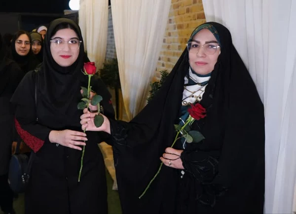 برگزاری مراسم آیین دانش آموختگی دانشجویان ورودی 1400 پردیس حضرت زینب کبری(س) استان مرکزی  2