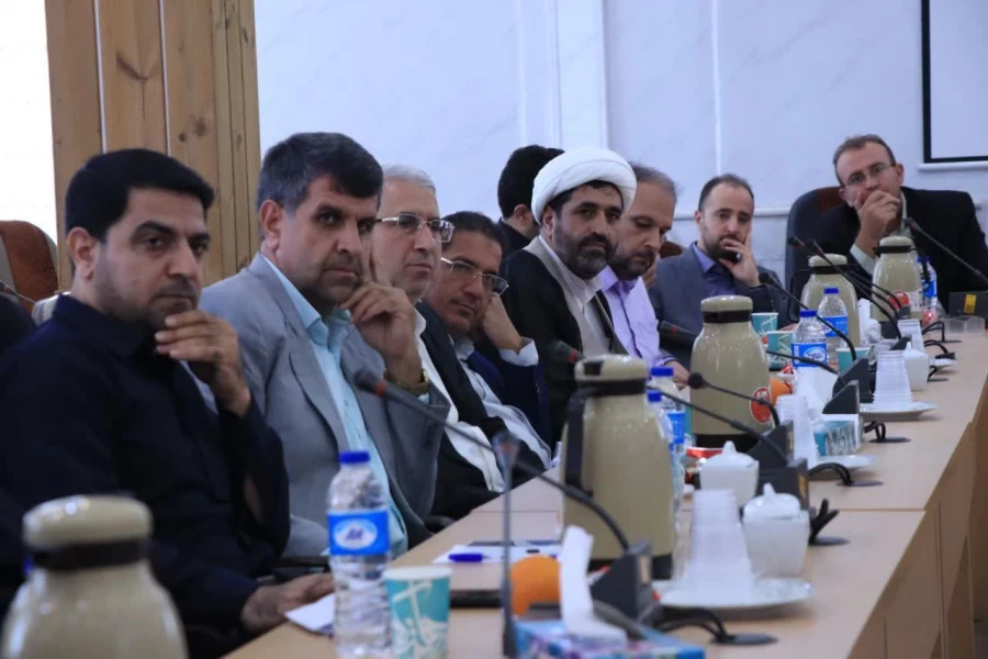 گزارش سلسله نشست های تخصصی هم اندیشی استادان و نخبگان دانشگاه فرهنگیان استان مرکزی 7