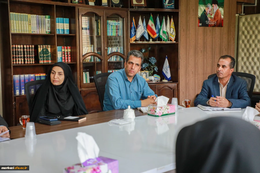 برگزاری جلسه کمیته راهبری کارورزی دانشگاه فرهنگیان استان مرکزی با حضور مدیرکل آموزش و پرورش استان 5