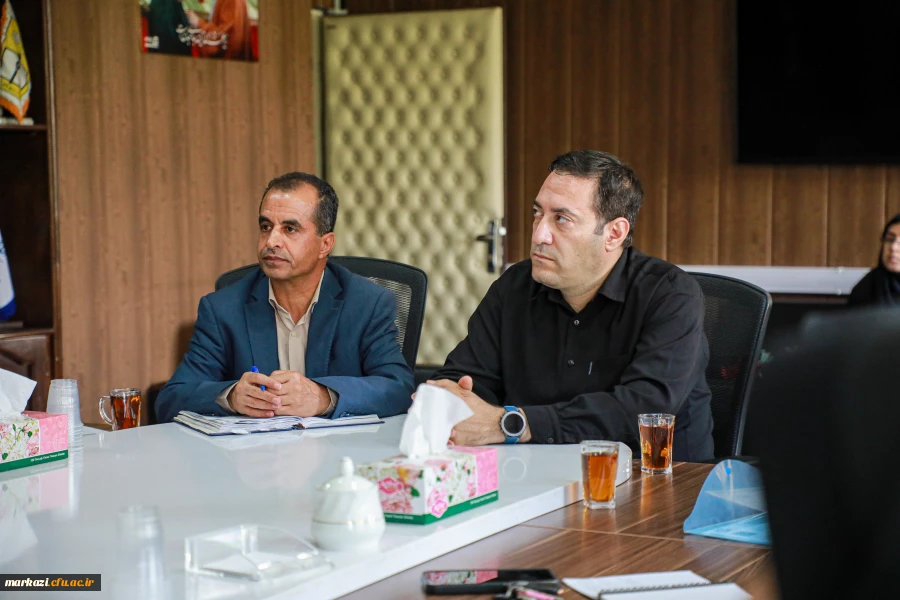 برگزاری جلسه کمیته راهبری کارورزی دانشگاه فرهنگیان استان مرکزی با حضور مدیرکل آموزش و پرورش استان 8