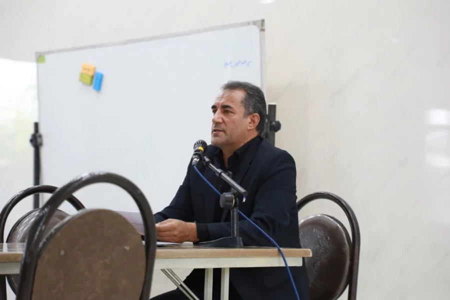 برگزاری جلسه توجیهی ارزیابان مصاحبه متقاضیان ورود به دانشگاه فرهنگیان استان مرکزی
 2